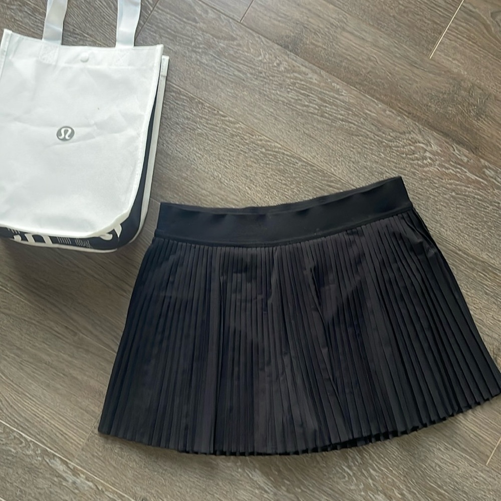 Lululemon Varsity High-Rise Pleated Tennis Skirt Size 8